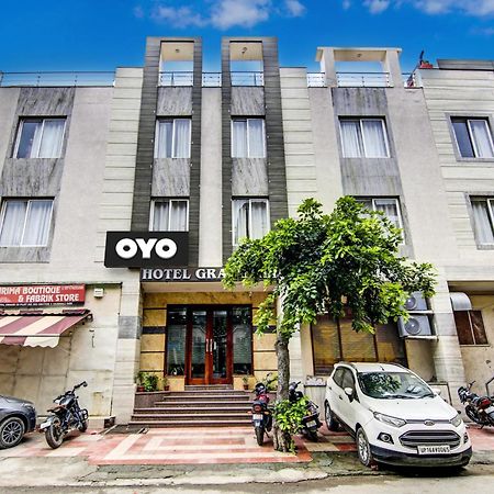 Townhouse Grand Inn Газиабад Экстерьер фото